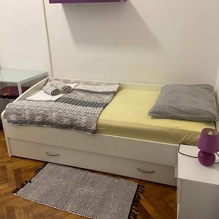Alex Apartment Rijeka Bagian luar foto